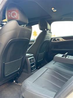 بی ئێم دەبڵیو i4